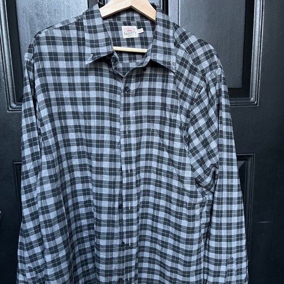 FAHERTY MENS BUTTON DOWN - Picture 1 of 3